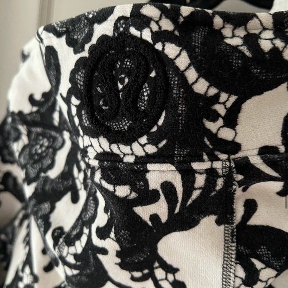 Lululemon scuba floral sweater laceoflage - Picture 6 of 9